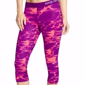 Nike Pro Dri-Fit Capri Leggings 18”